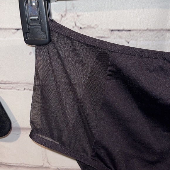 NWT- Kenneth Cole 2 pc bathing suit Size Small - Picture 10 of 10